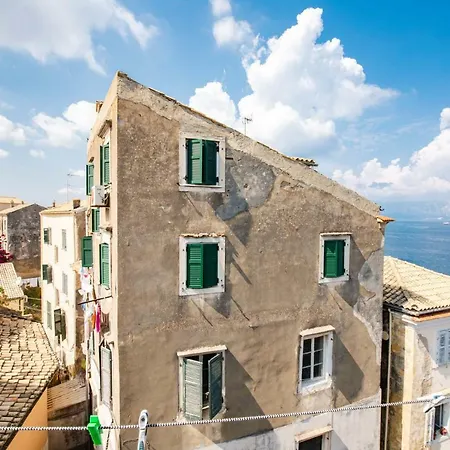 Walls Sea View شقة